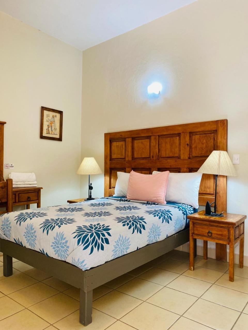 Hotel Dona Chela En Calvillo מראה חיצוני תמונה